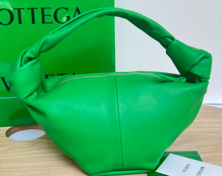 BOTTEGA VENETA PARAKEET DOUBLE KNOT